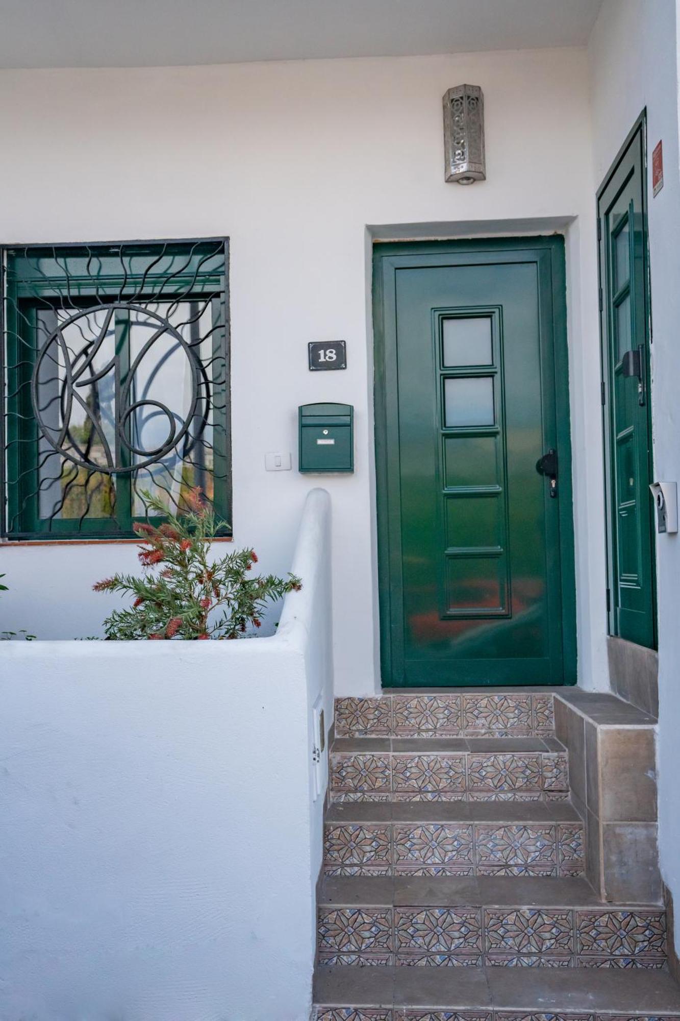 Casa Julio - Alcala Complete Coastal Retreat - Entire Apartment - 3 Min Walk From The Ocean - Shared Entrance With Host Εξωτερικό φωτογραφία